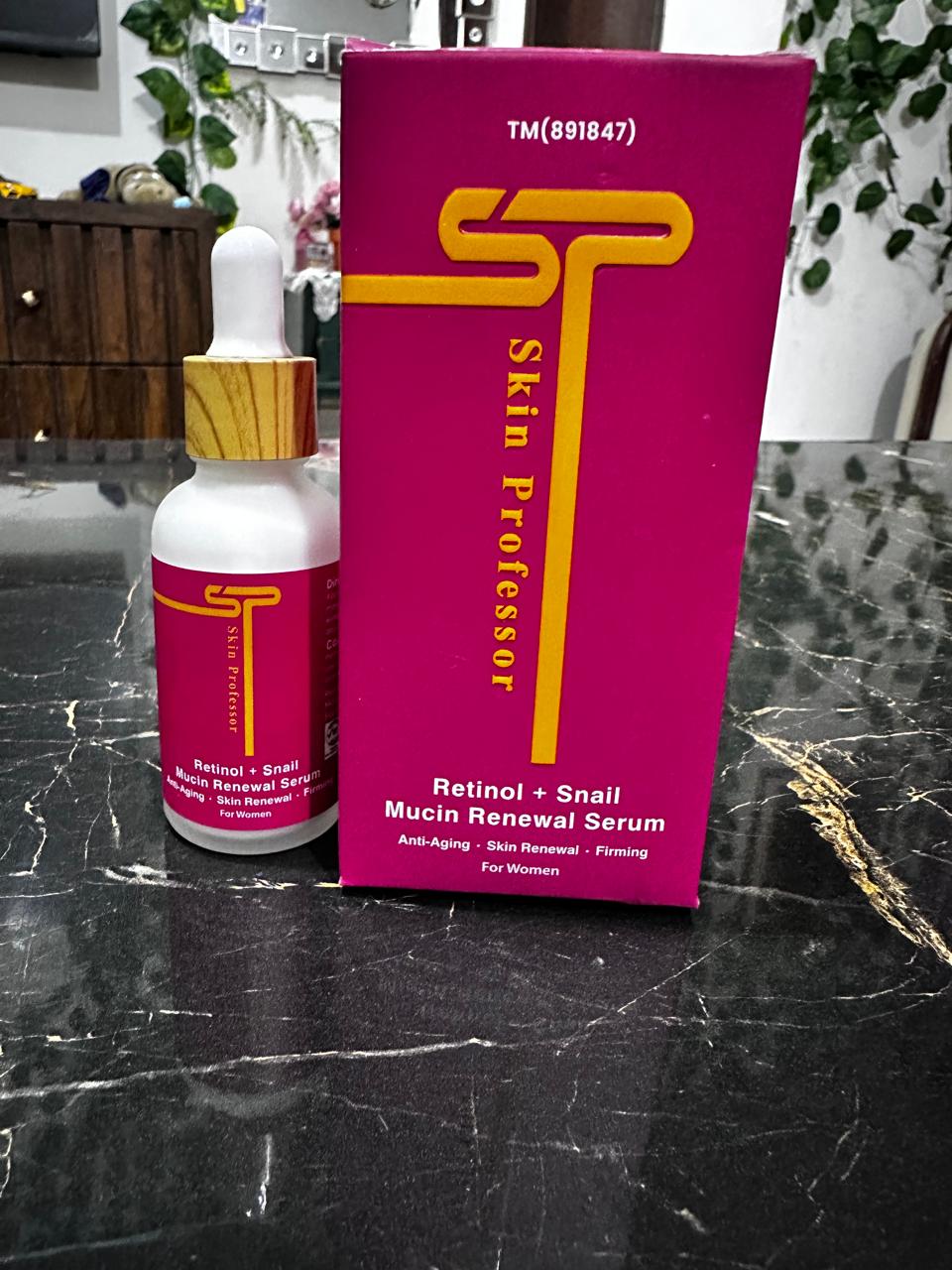 Retinol + Snail Mucin Renewal Serum - Image 2